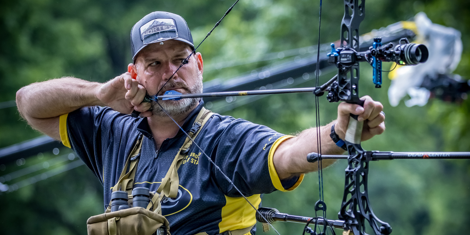 TeamGoldTip athletes at ASA Pro/Am Metropolis with Gold Tip Triple X Pro arrows