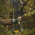 Gold Tip Hunter XT carbon hunting arrows for compound bows, engineered for accuracy, durability, speed, and consistent performance